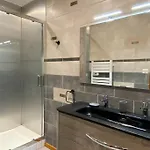 Vaste T4 115m2. Balcon. Vue. Suite. Jardin Et Jeux Апартаменты
