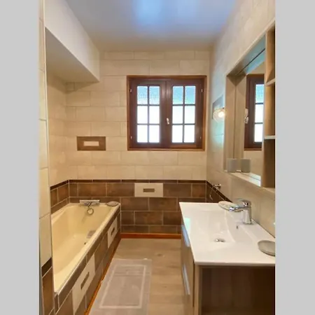 Vaste T4 115m2. Balcon. Vue. Suite. Jardin Et Jeux * Cauterets